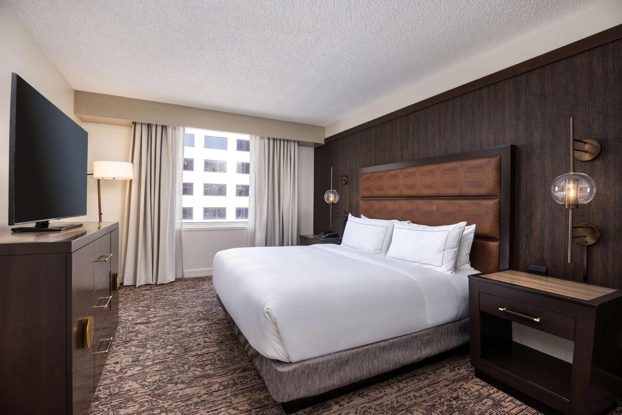 Doubletree Suites By Hilton Austin Downtown Capitol Dış mekan fotoğraf