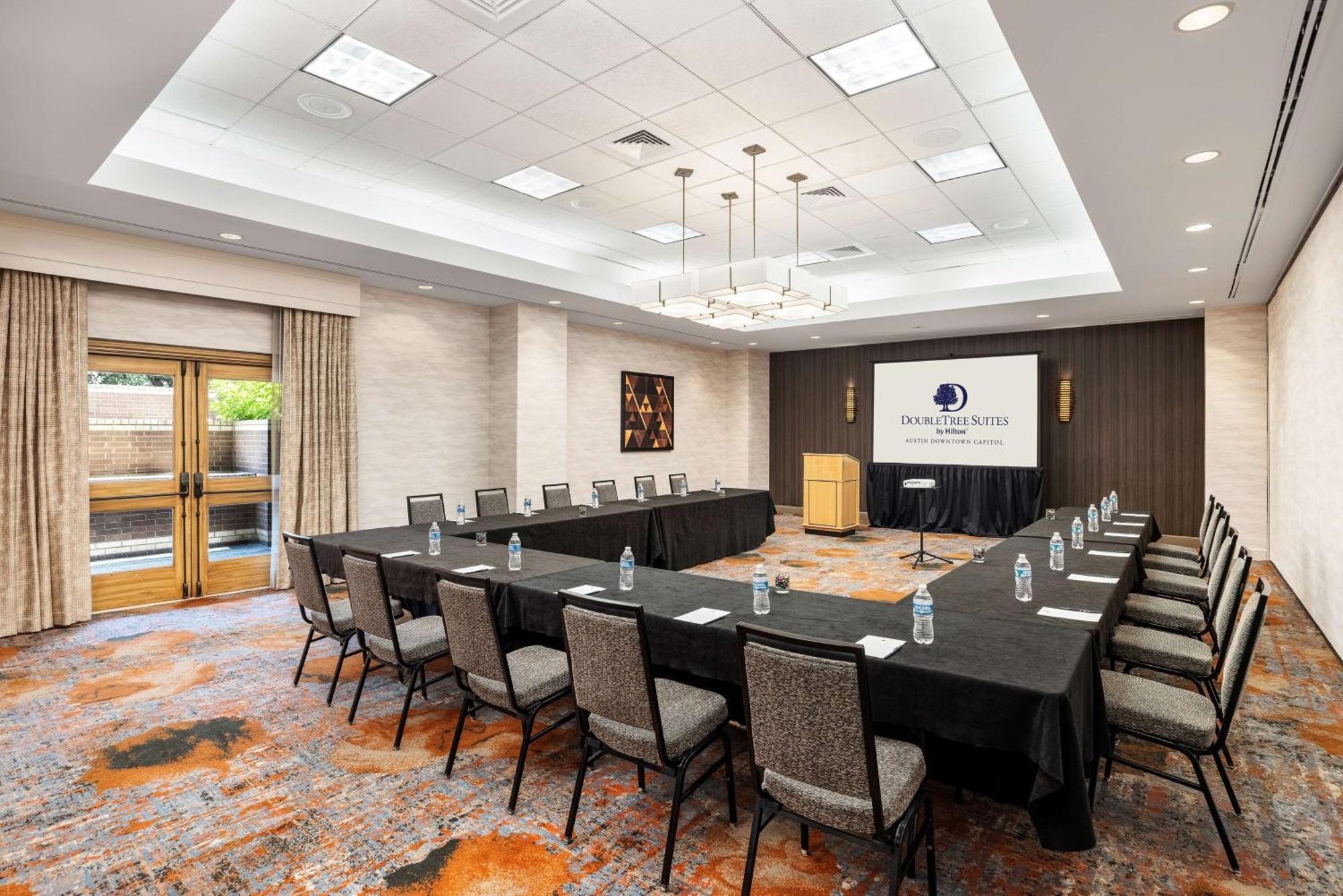Doubletree Suites By Hilton Austin Downtown Capitol Dış mekan fotoğraf