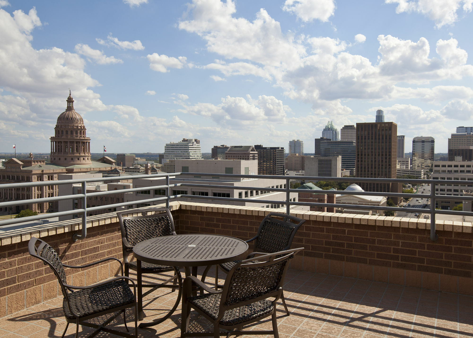 Doubletree Suites By Hilton Austin Downtown Capitol Konforlar fotoğraf